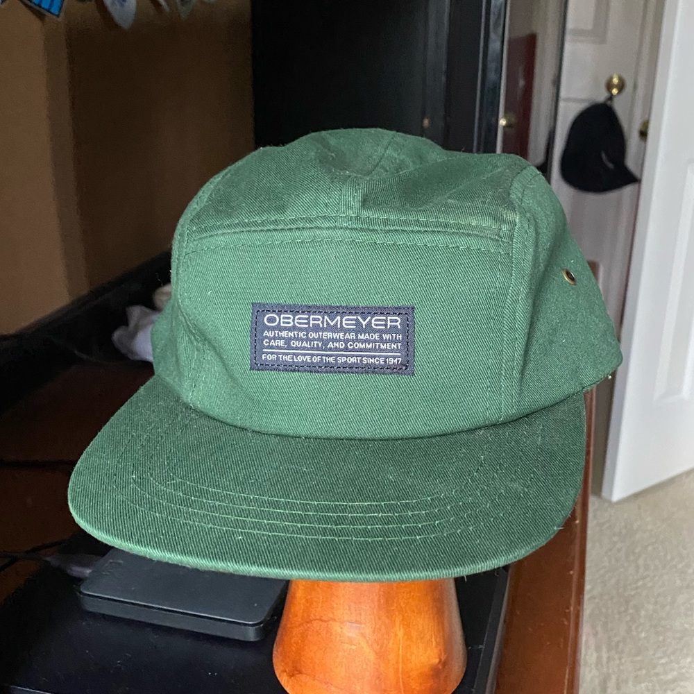 Obermeyer 5 panel hat